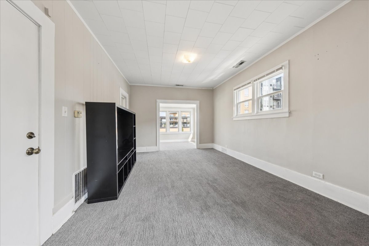 1013 Maple Avenue Unit: 2