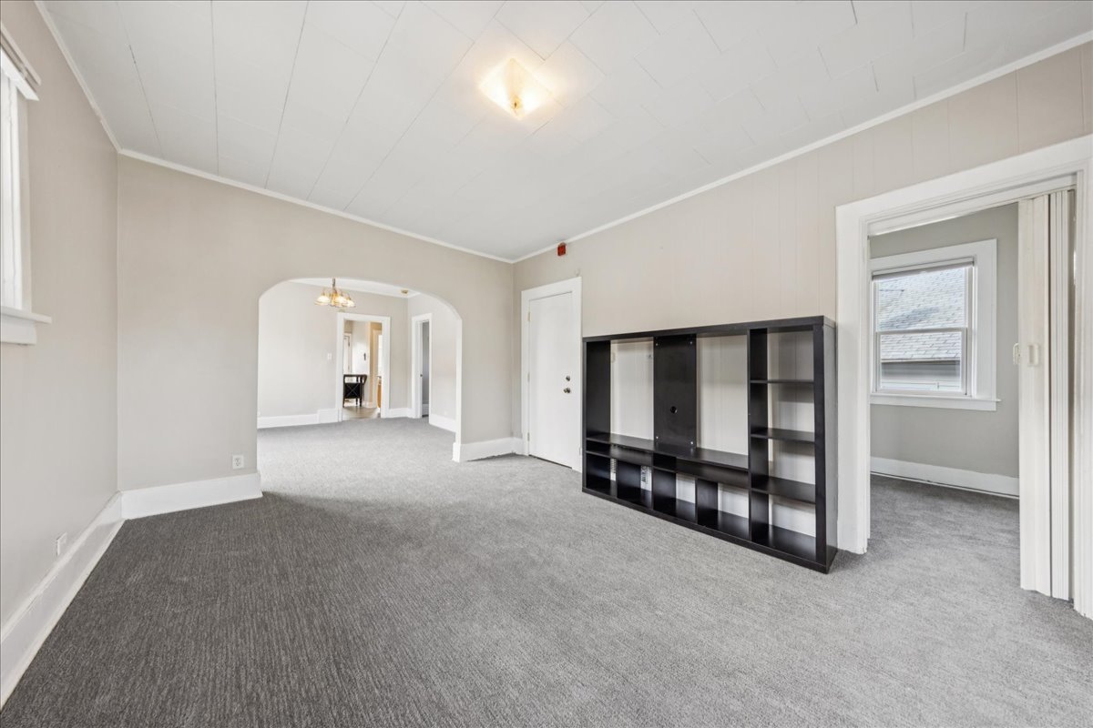 1013 Maple Avenue Unit: 2