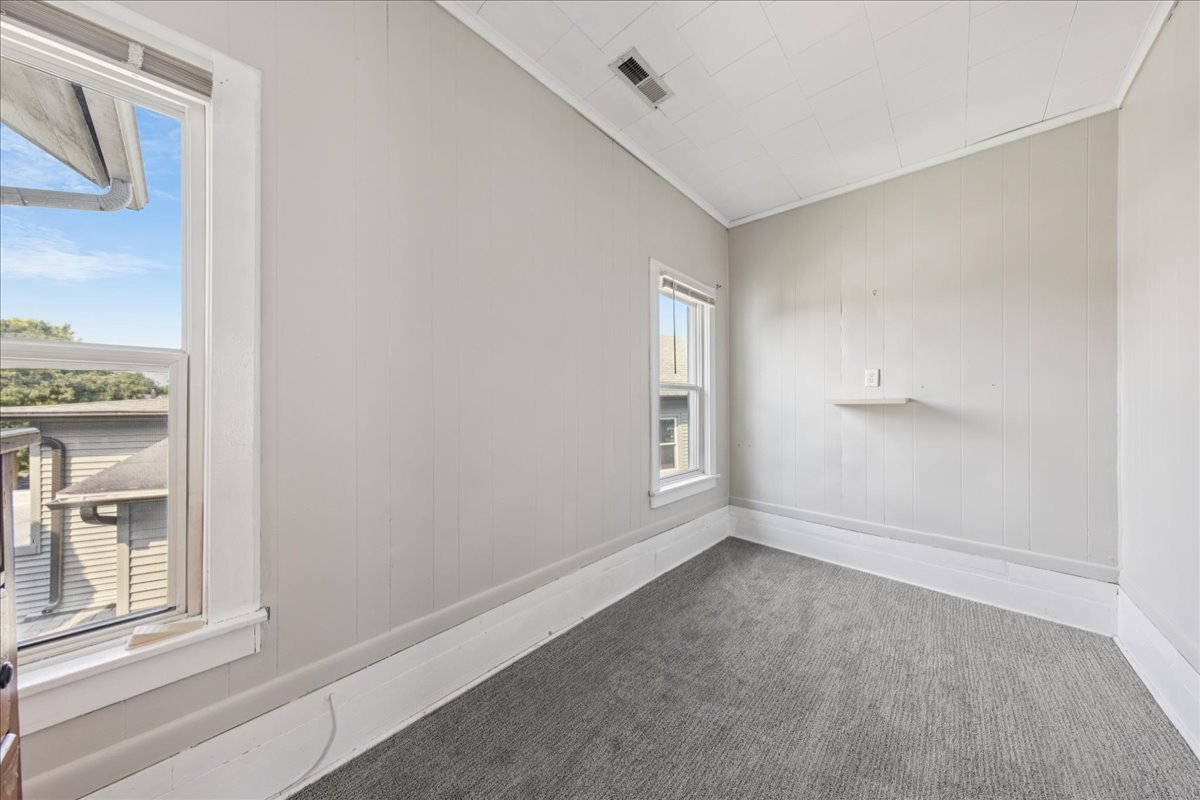 1013 Maple Avenue Unit: 2