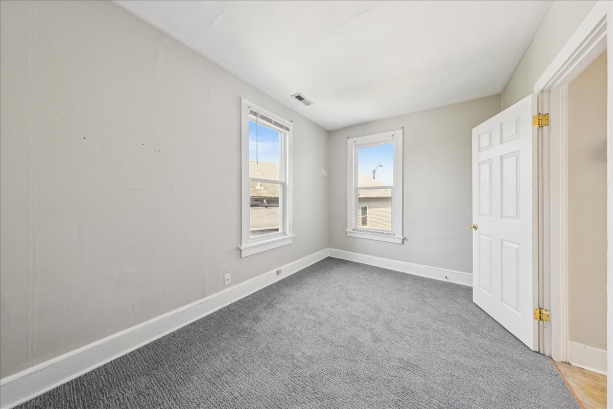 1013 Maple Avenue Unit: 2