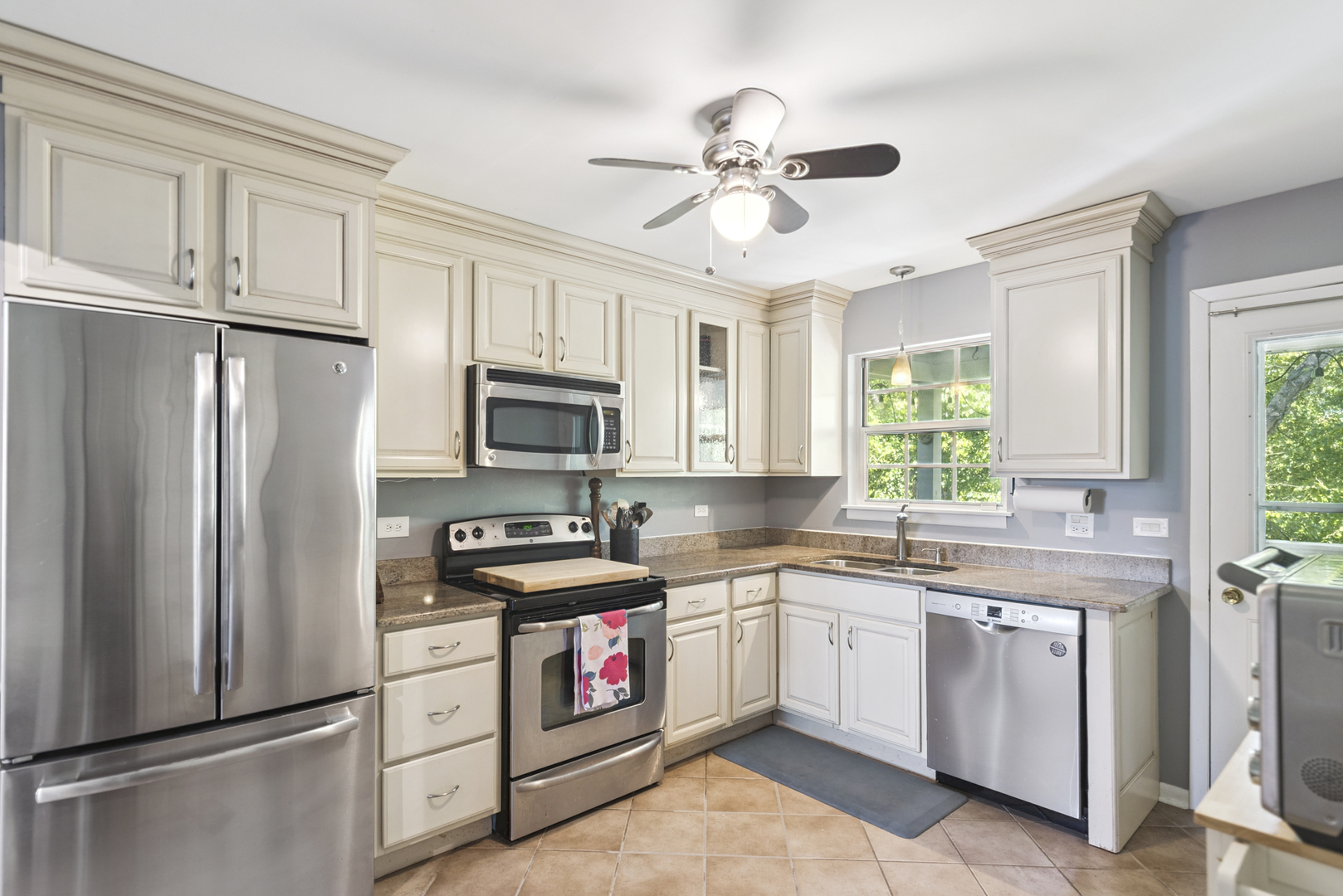 124 E Winchester Road Unit: F