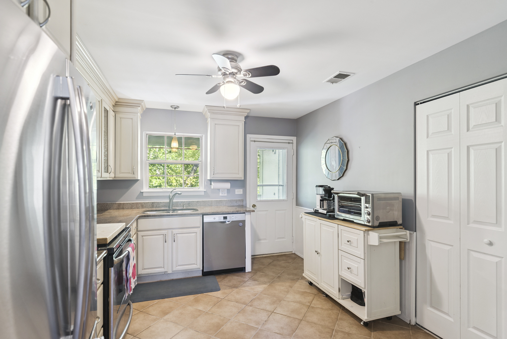 124 E Winchester Road Unit: F
