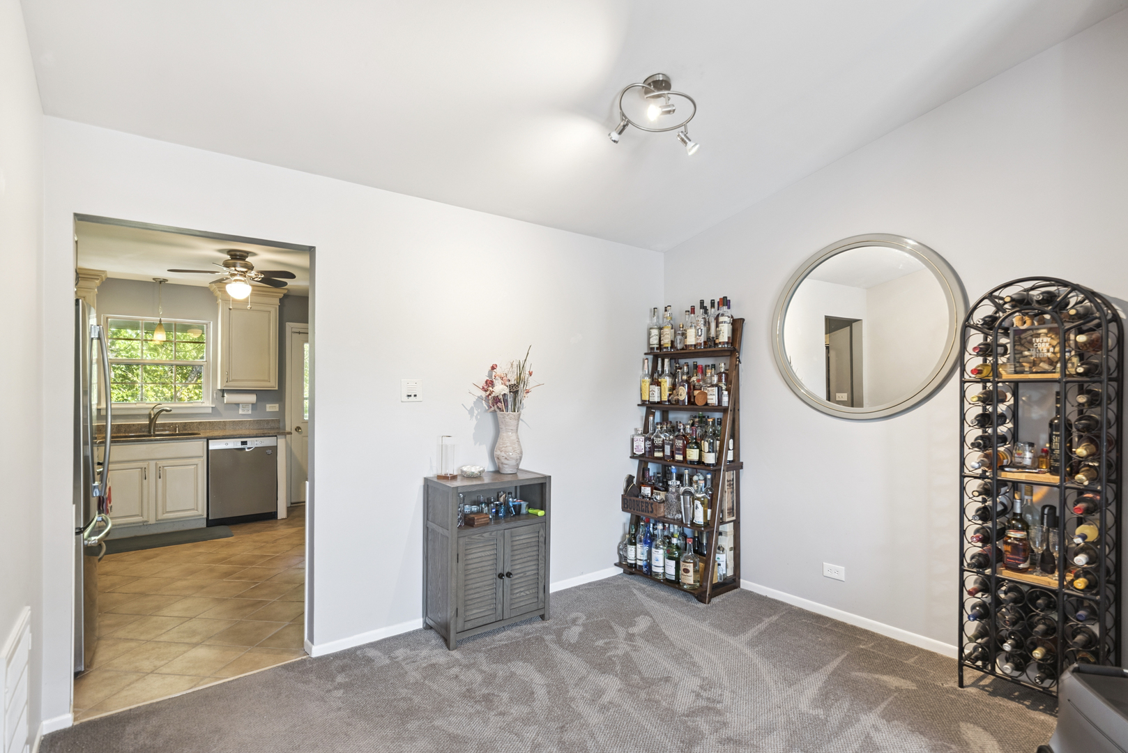 124 E Winchester Road Unit: F