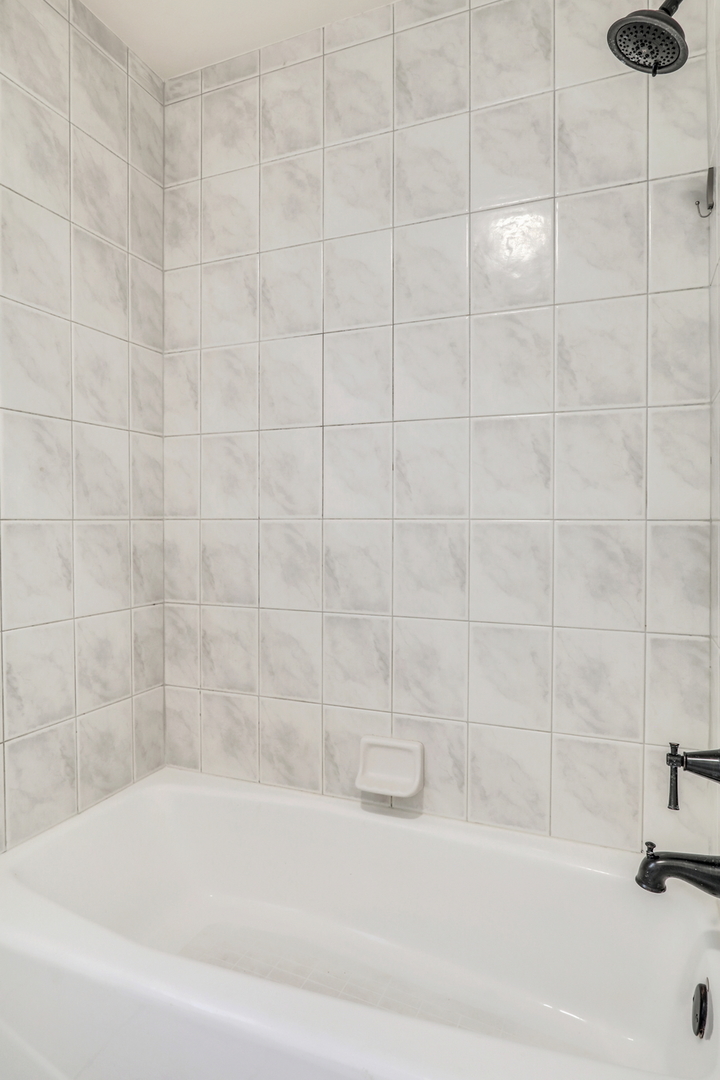 3696 Tamarack Circle