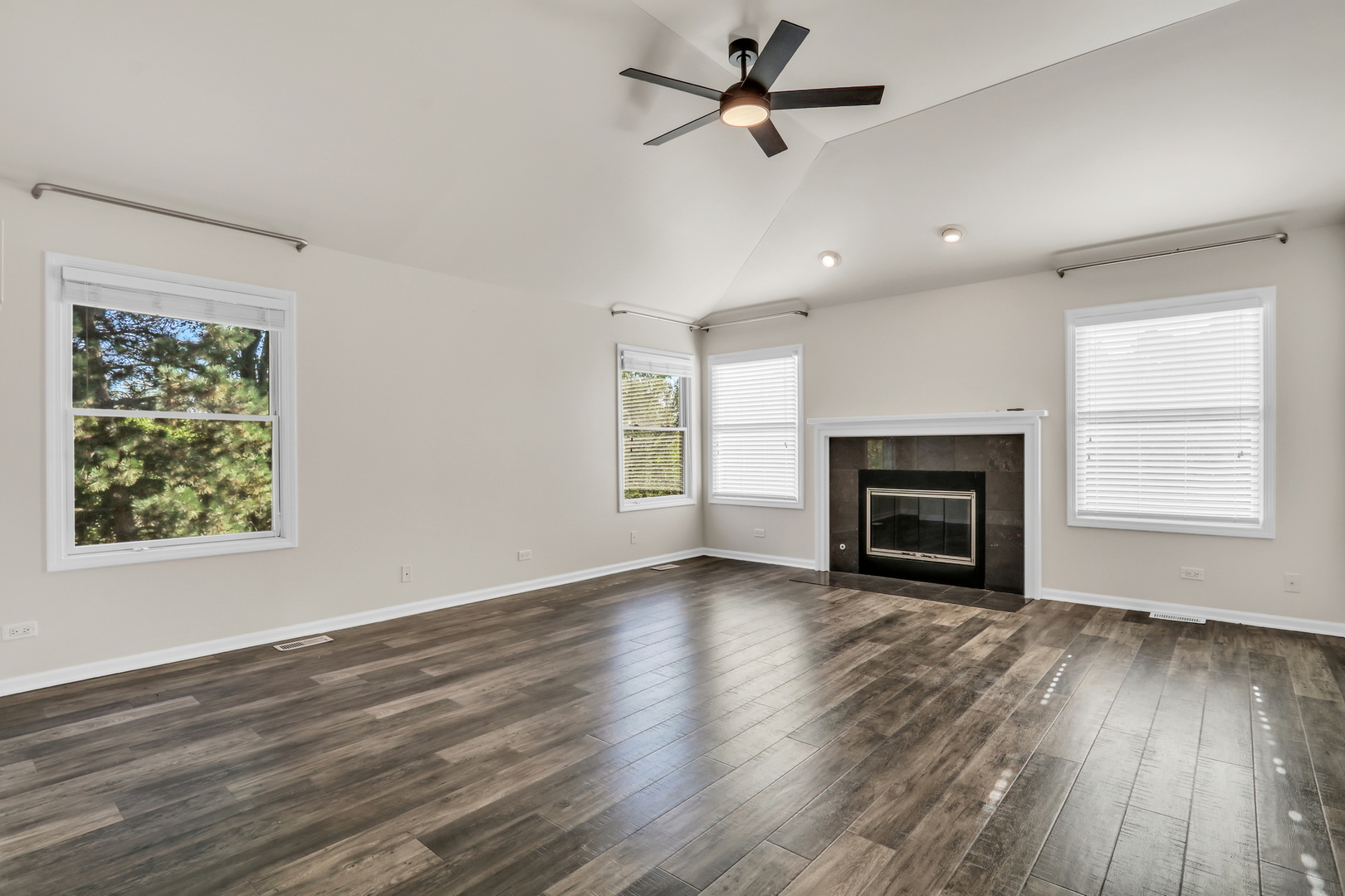3696 Tamarack Circle