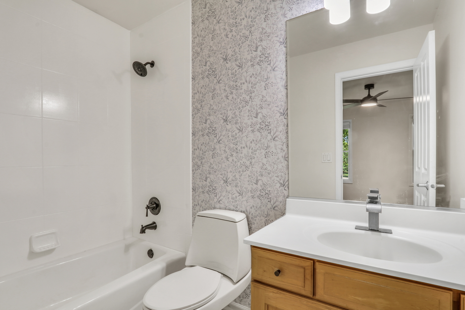 3696 Tamarack Circle