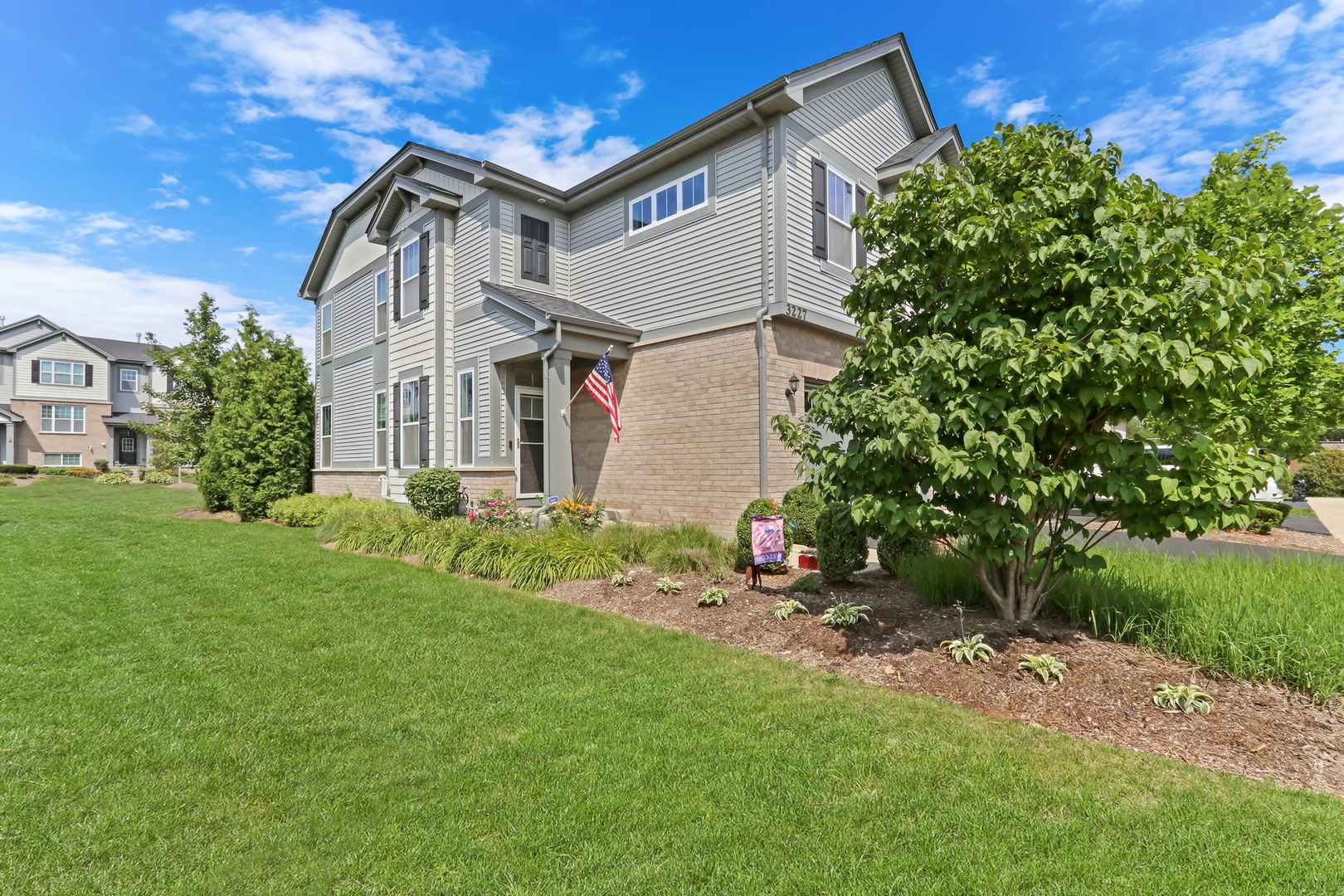 3227 N Heritage Lane