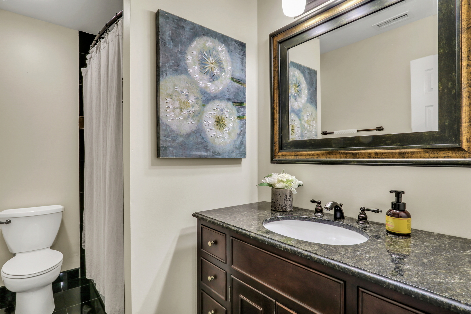 215 Coventry Circle Unit: 215
