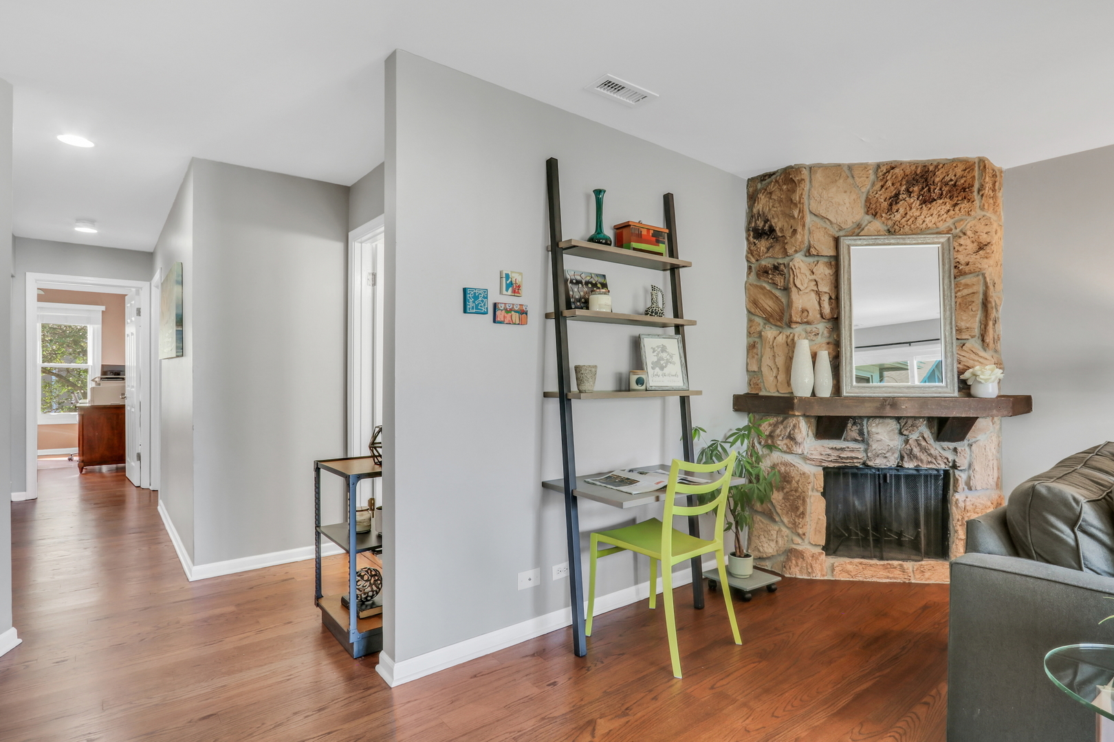 215 Coventry Circle Unit: 215