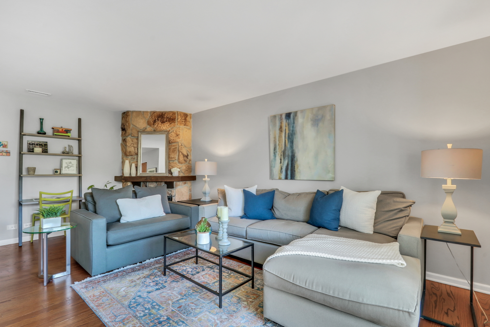 215 Coventry Circle Unit: 215