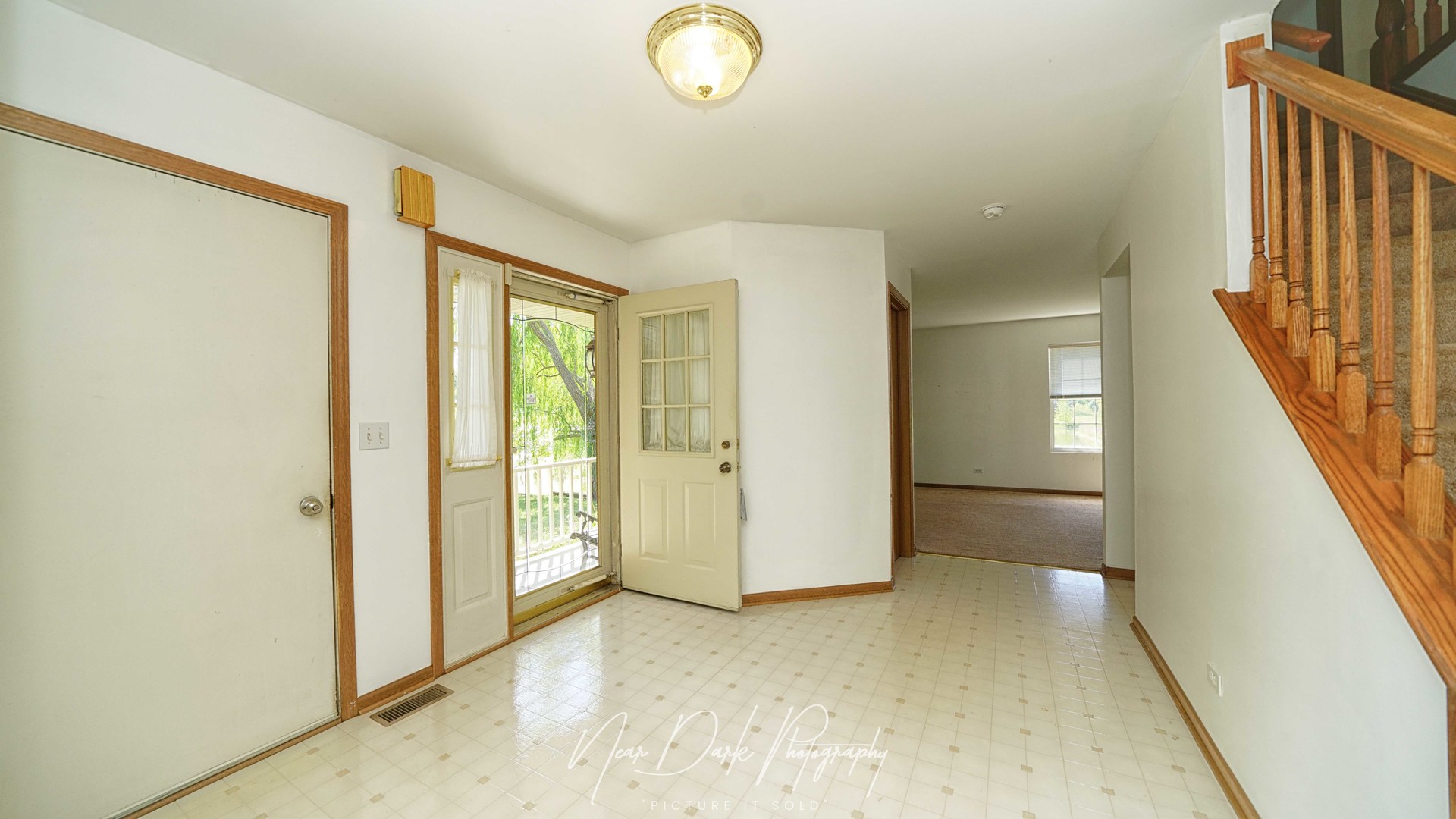 2292 Iroquois Lane