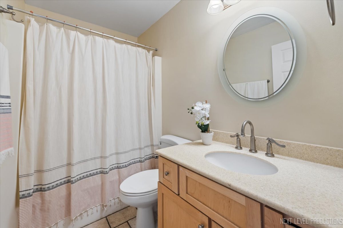 3144 Johnsbury Lane