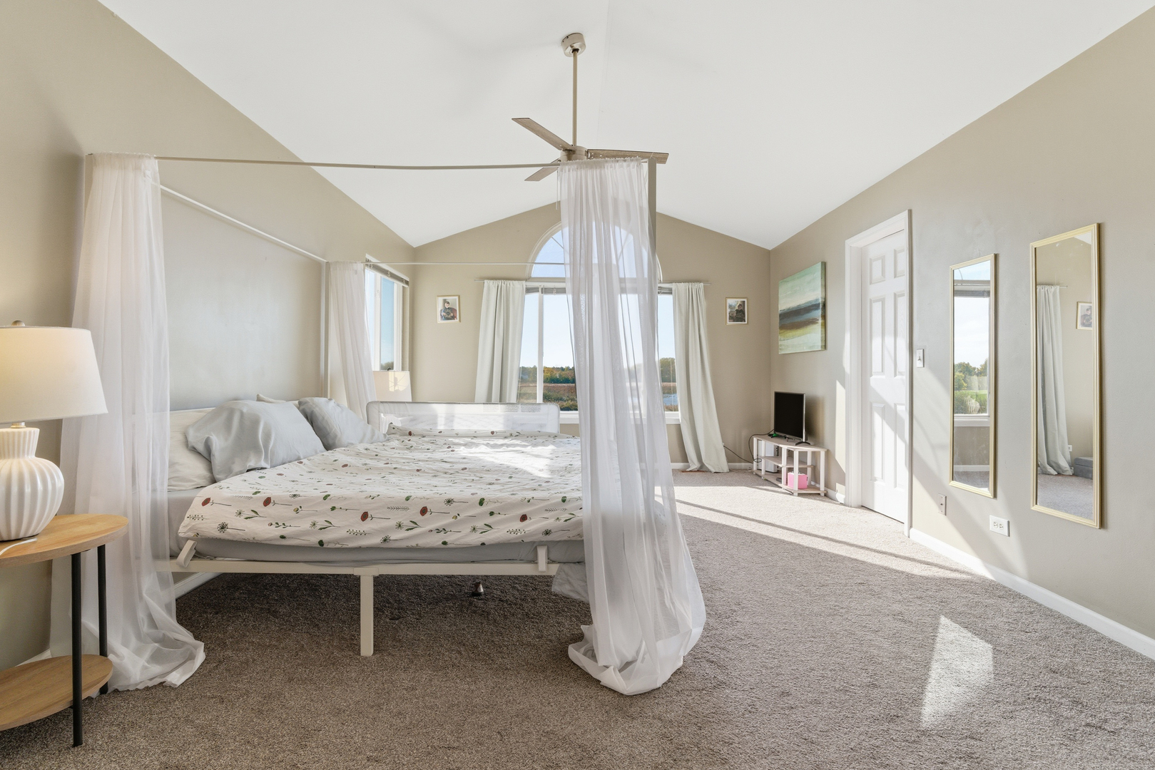 2526 Acorn Drive