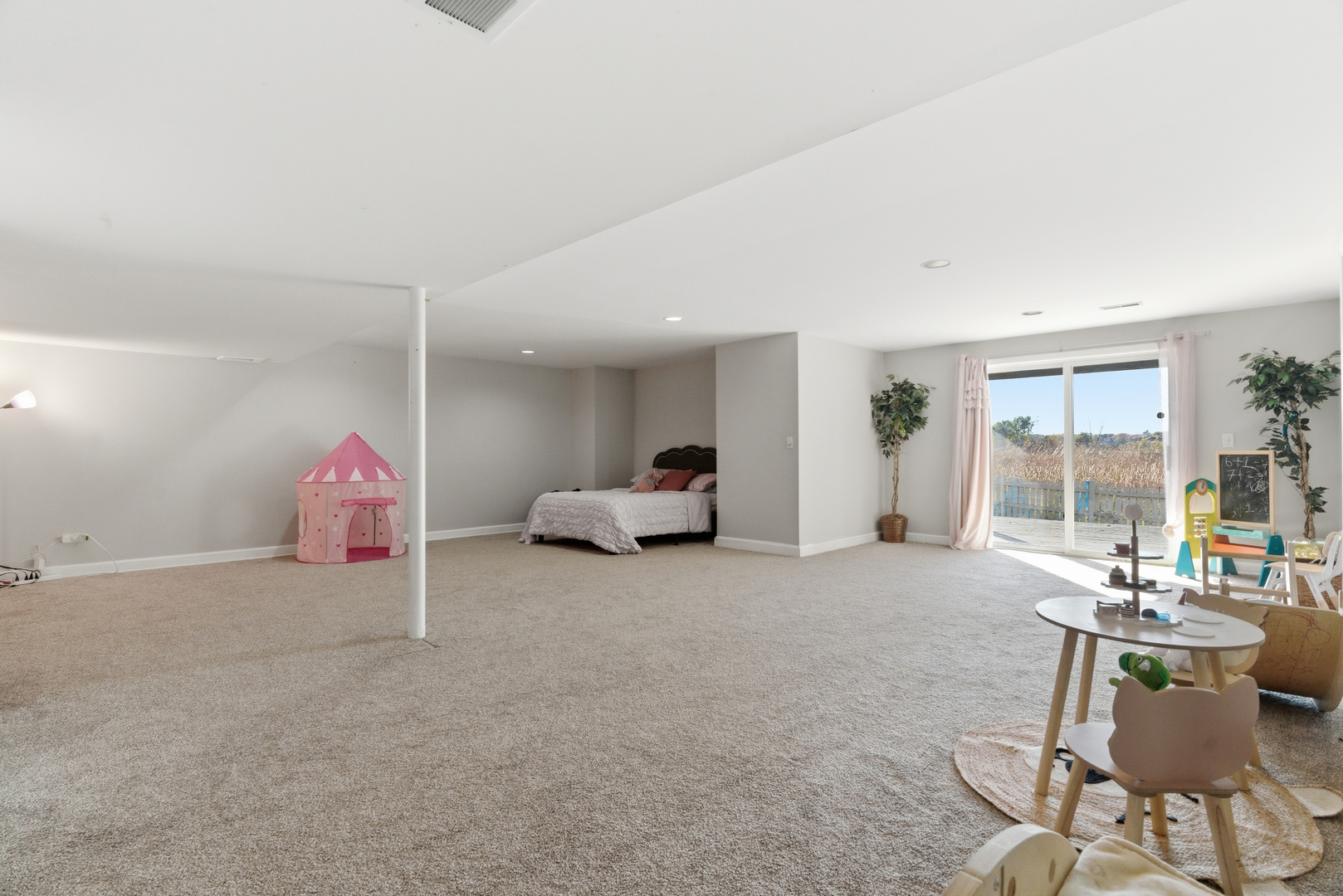 2526 Acorn Drive
