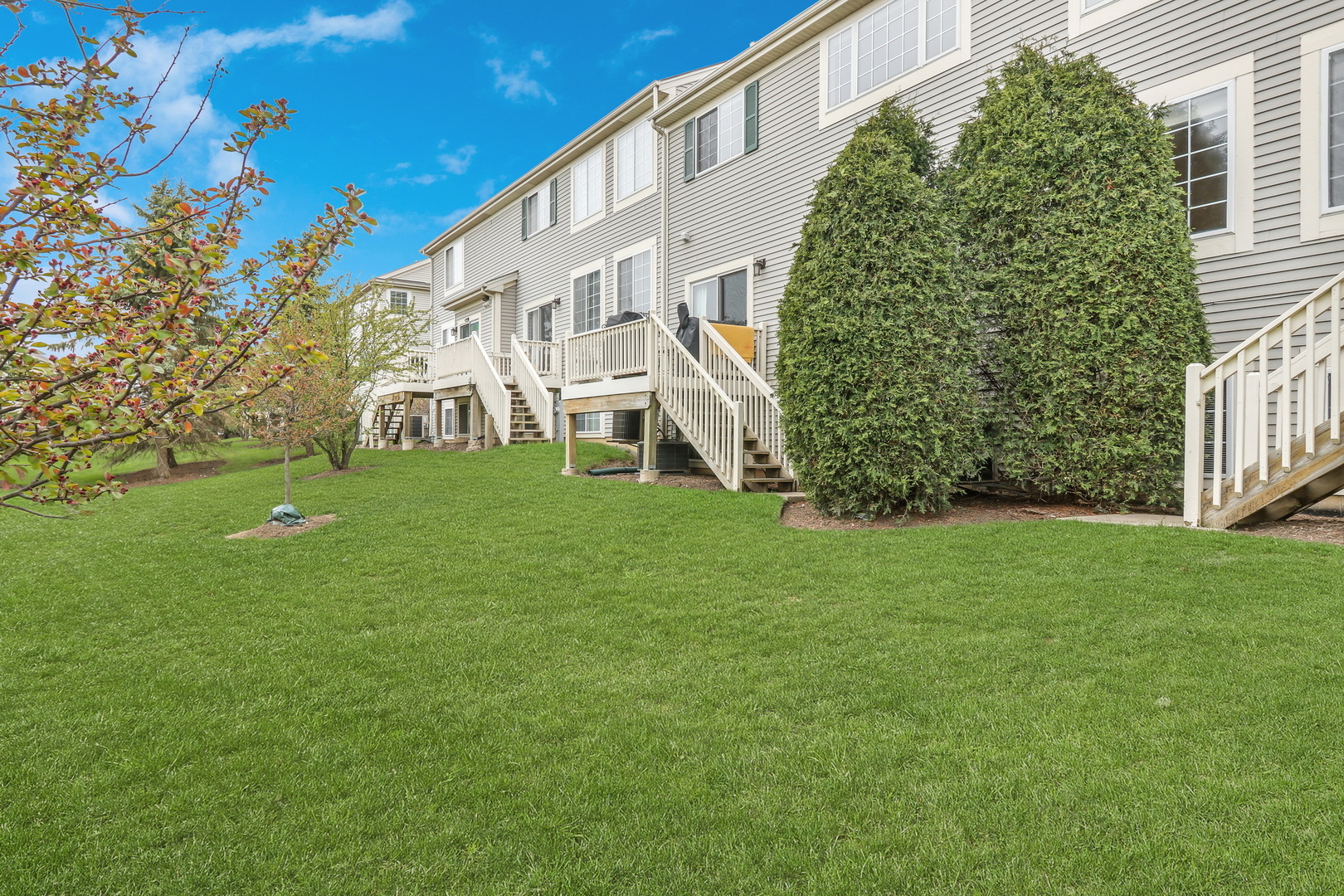 761 Creekside Circle Unit: 9-3