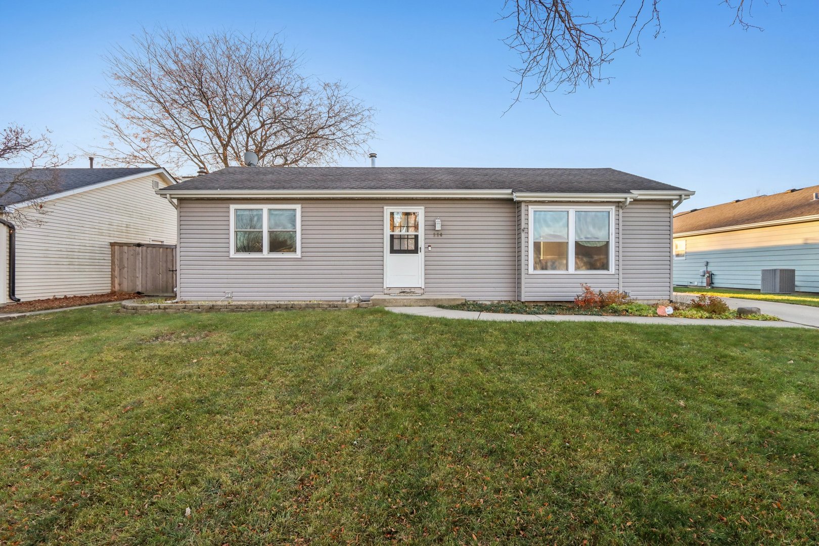 220 Larchwood Lane