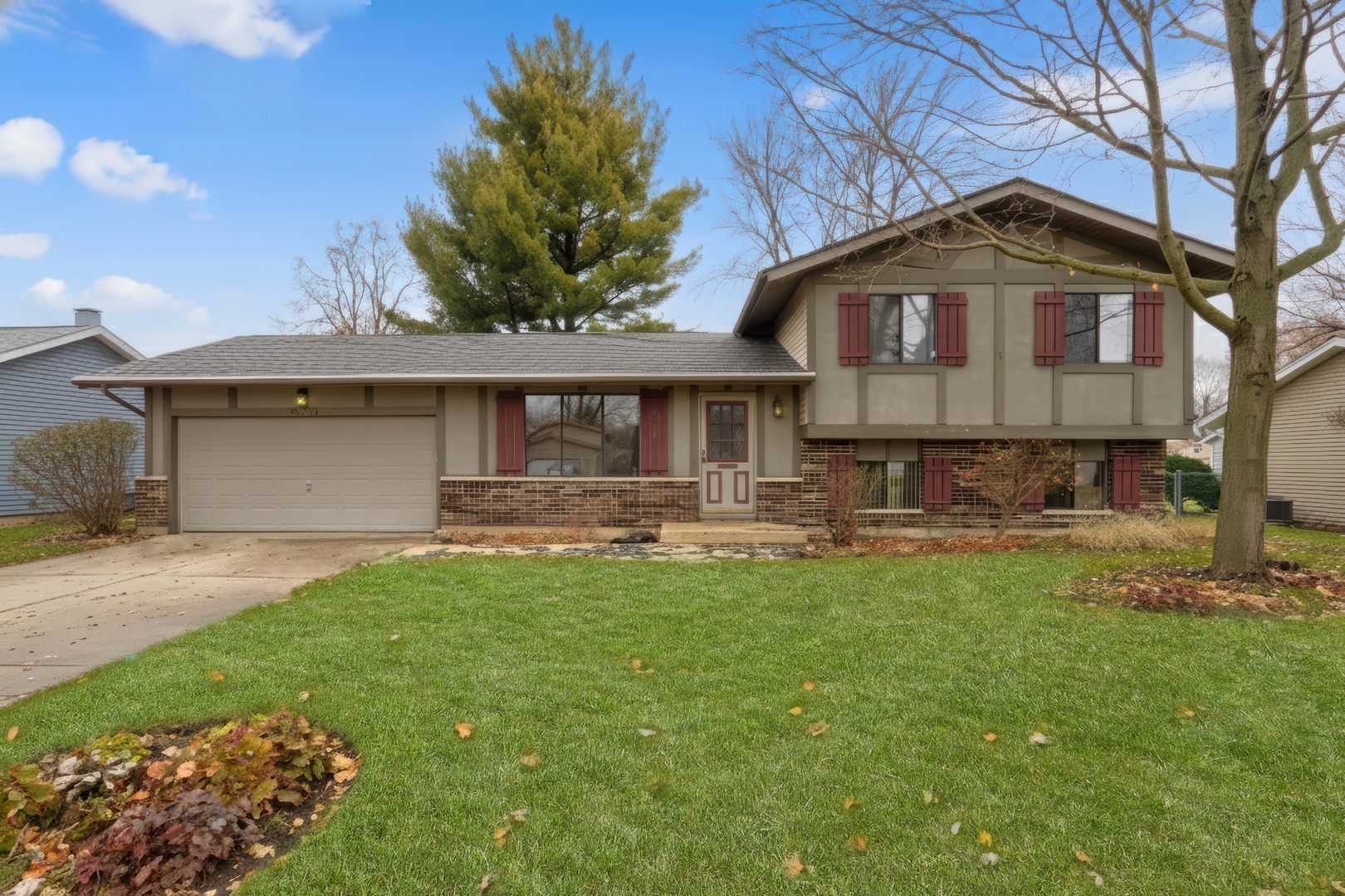 5002 W Dartmoor Drive