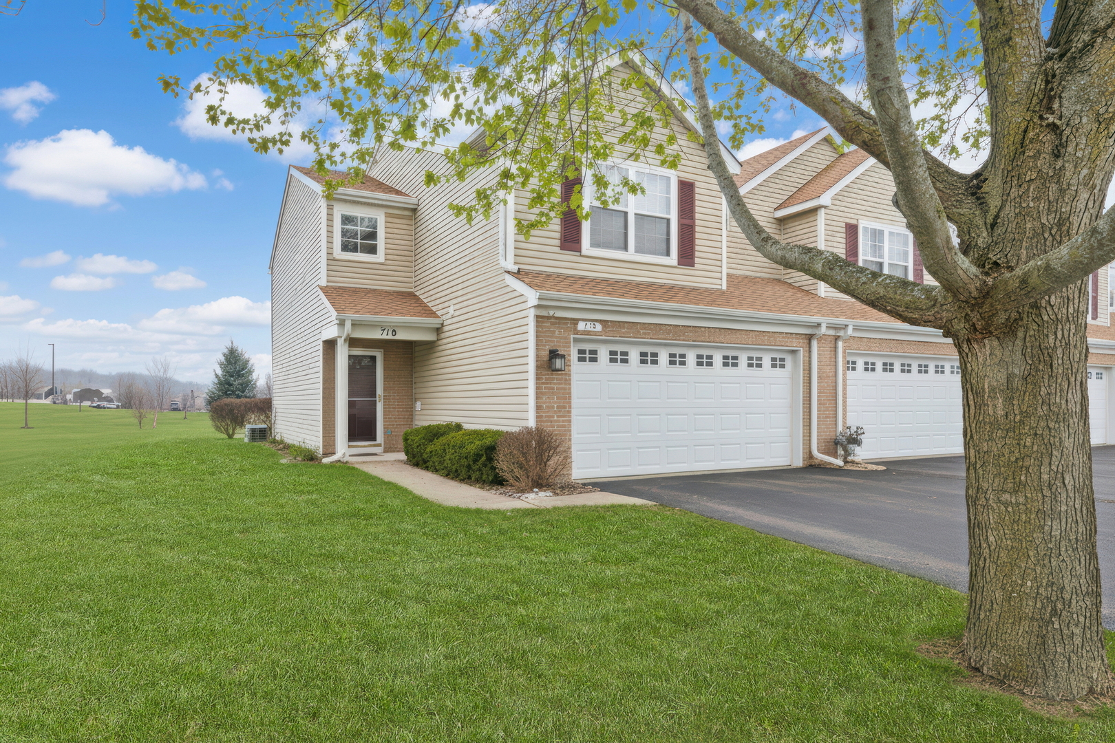 718 Baxter Court