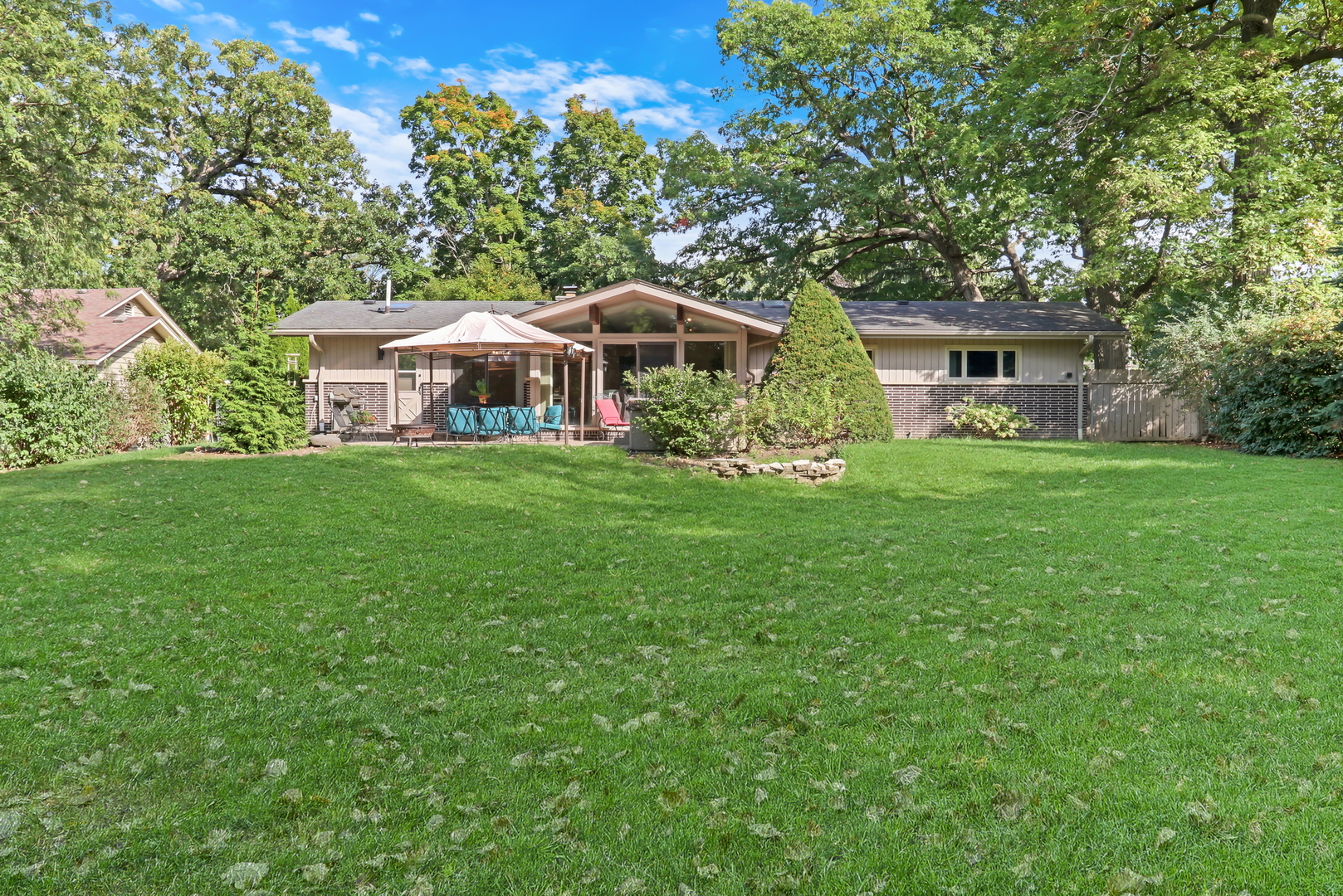 230 N Alleghany Road