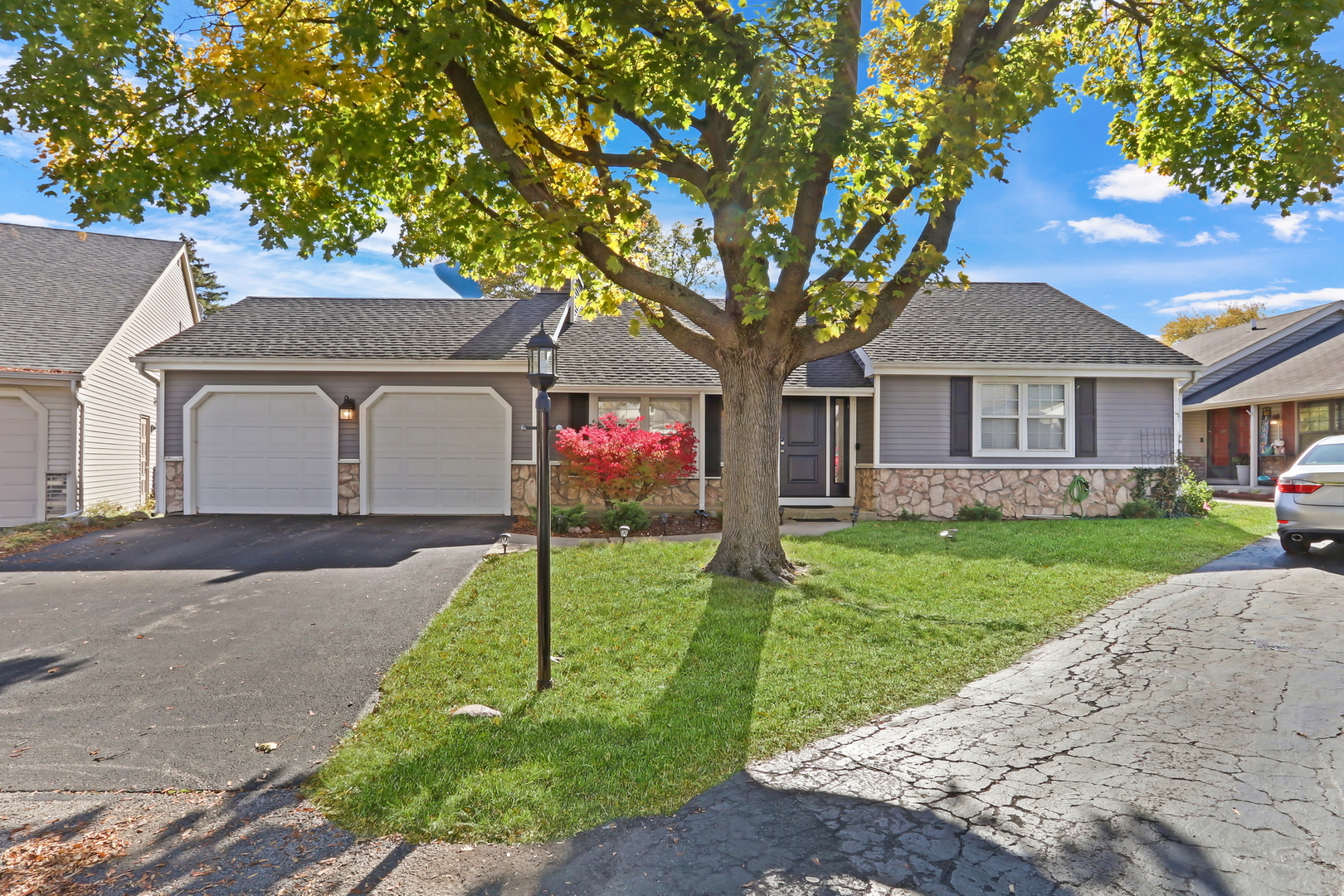 658 White Court