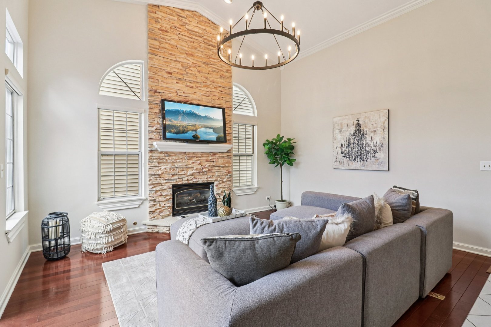 6167 Golfview Drive