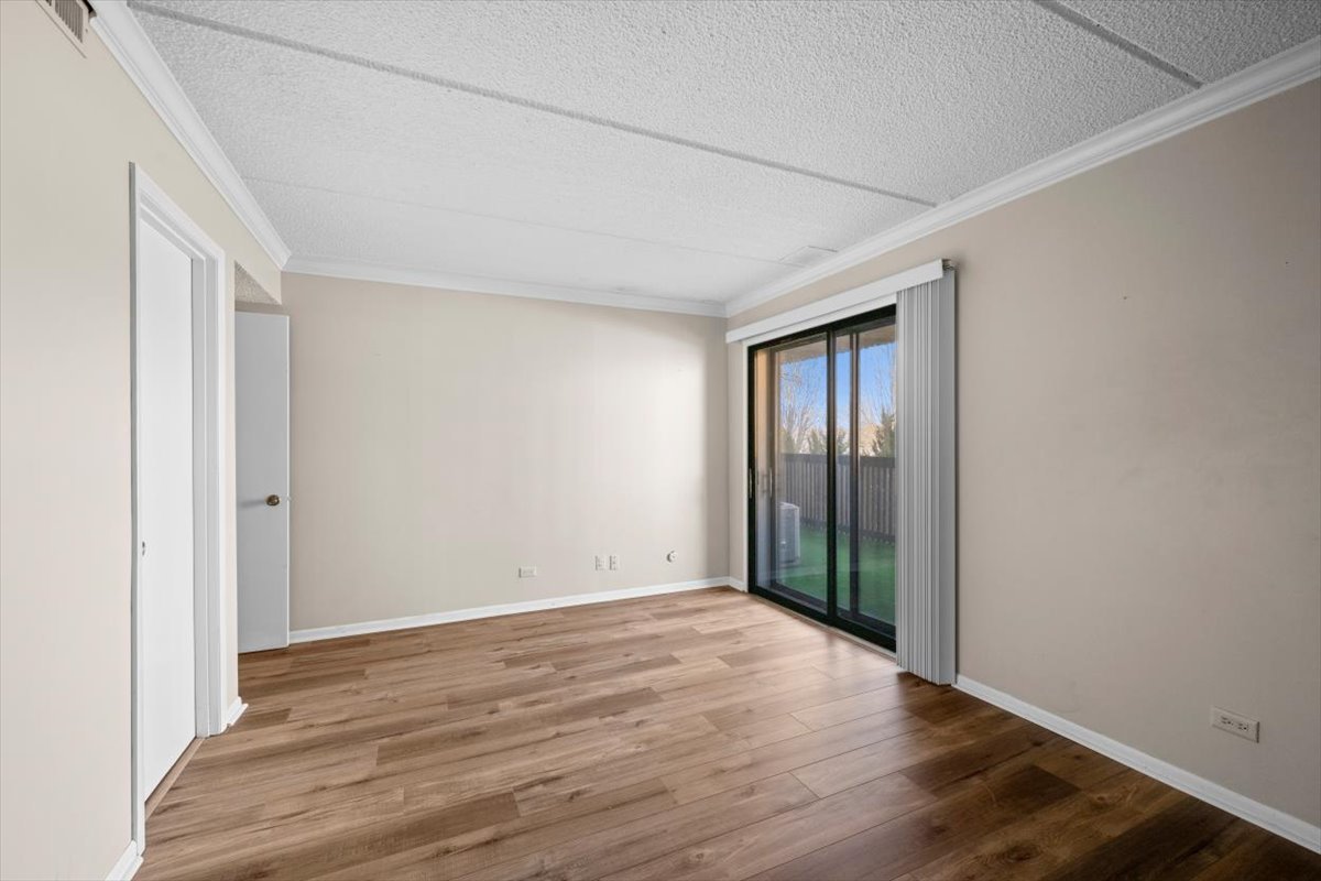650 WHITNEY Court Unit: 211