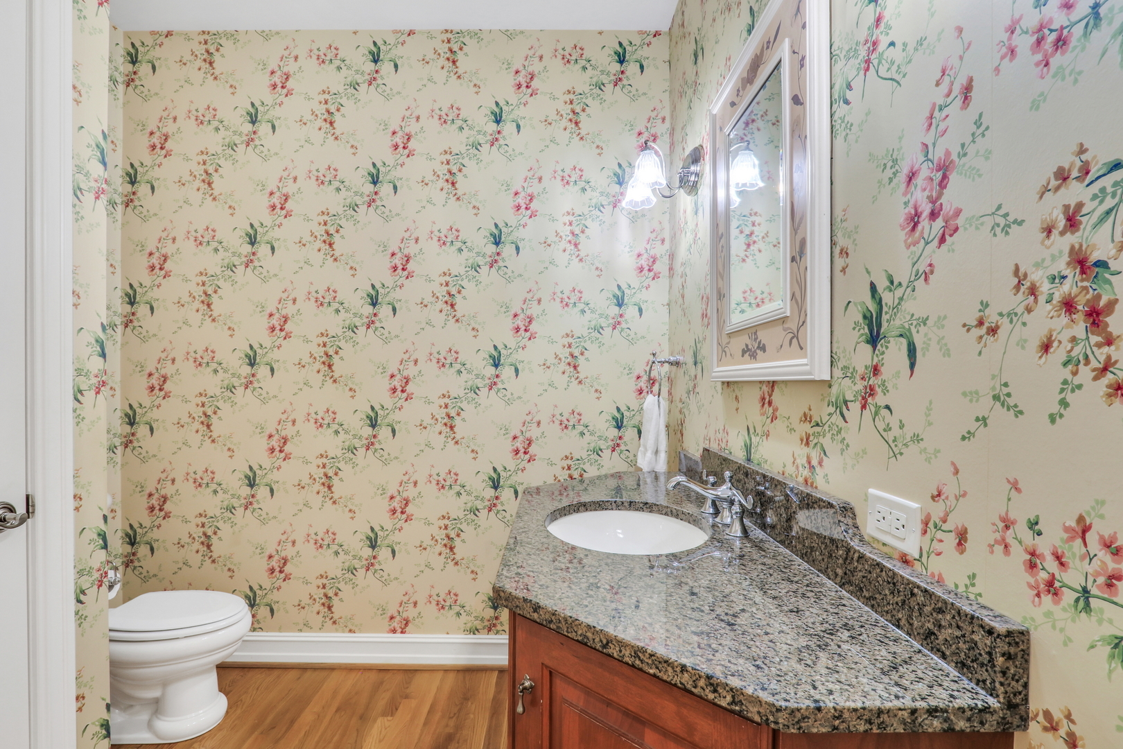 5684 Wolf Road