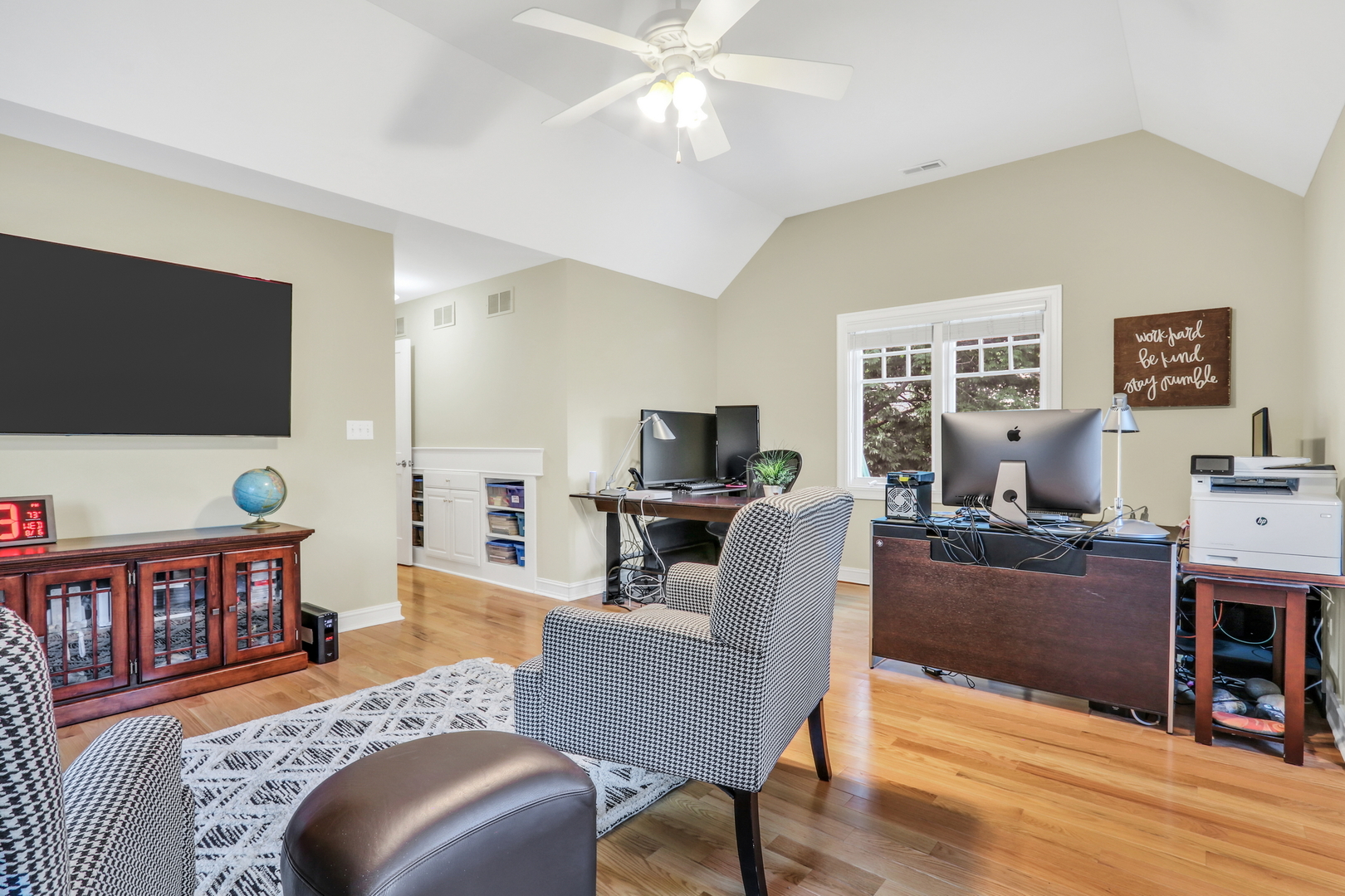 5684 Wolf Road
