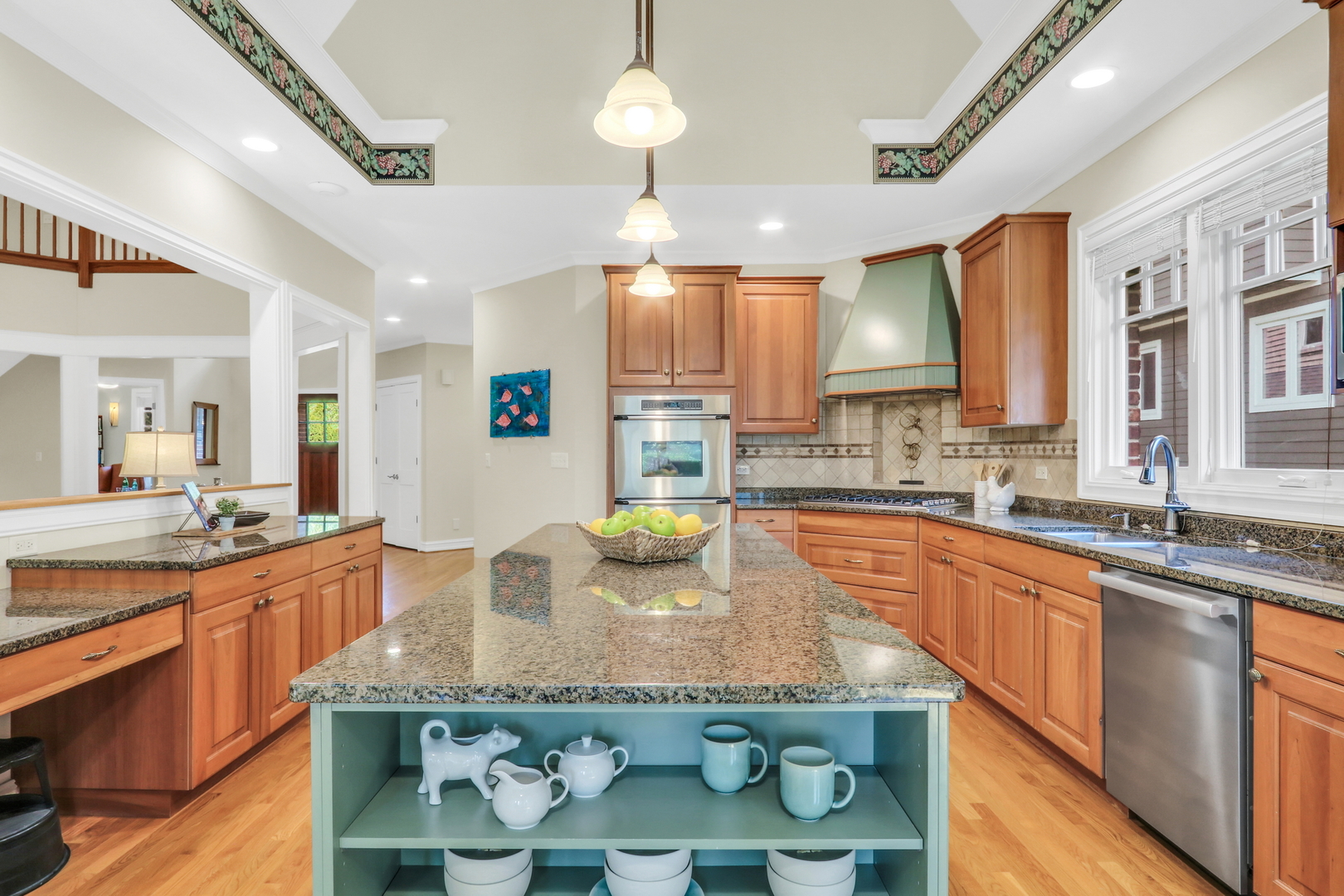 5684 Wolf Road
