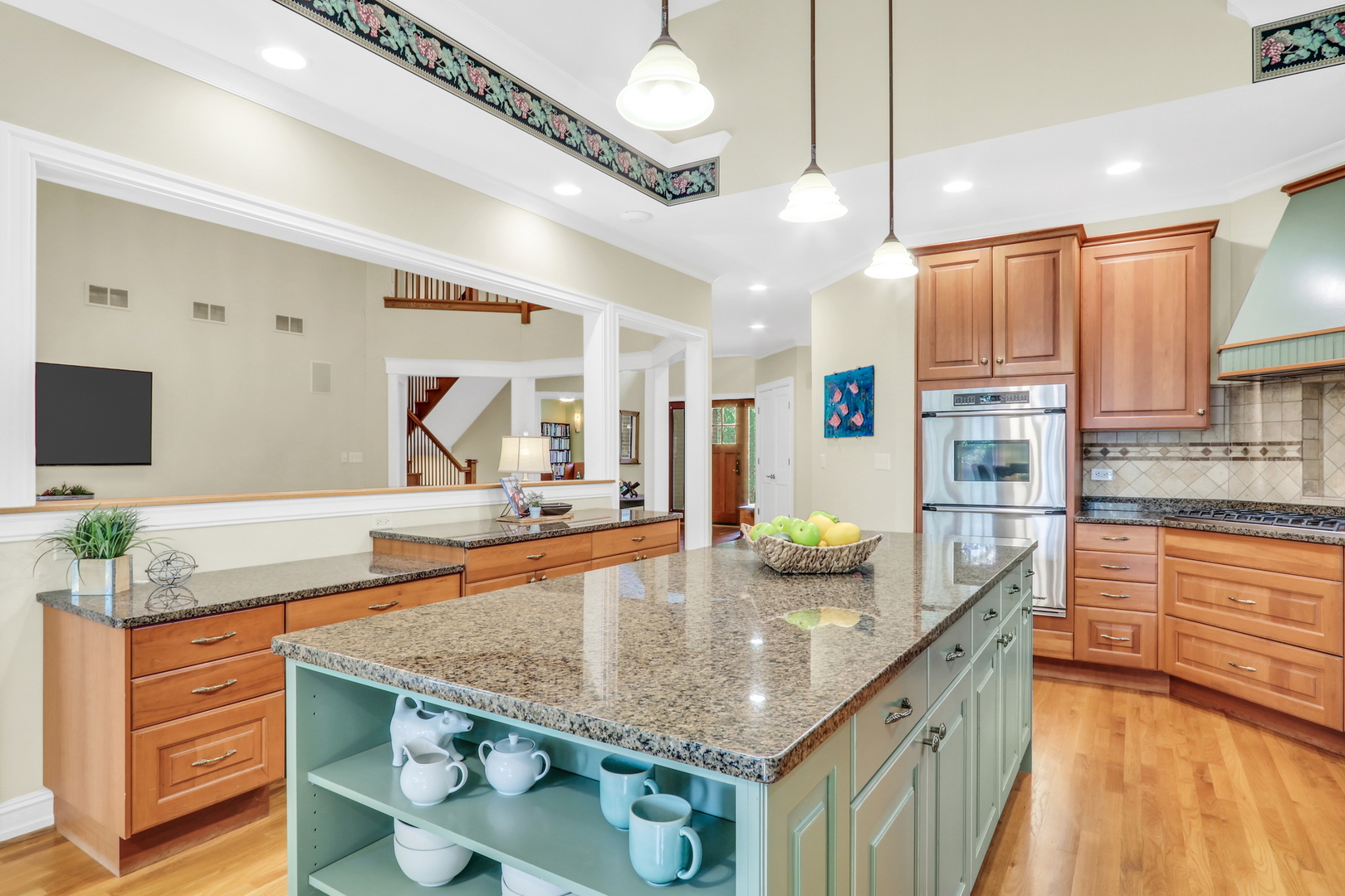 5684 Wolf Road