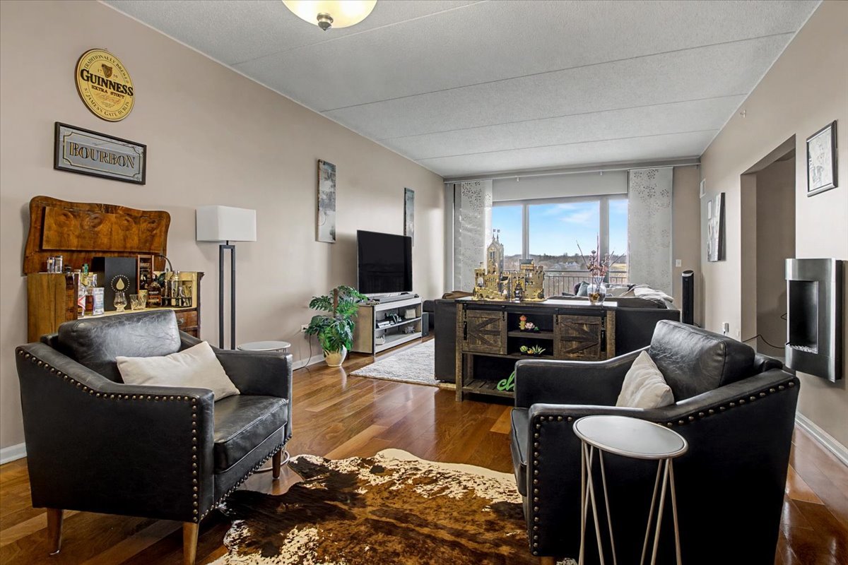 6420 Double Eagle Drive Unit: 501