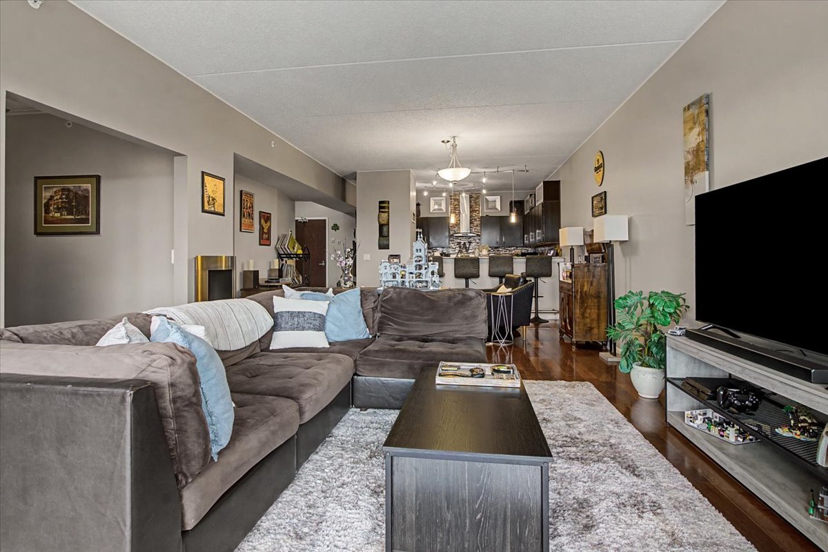 6420 Double Eagle Drive Unit: 501