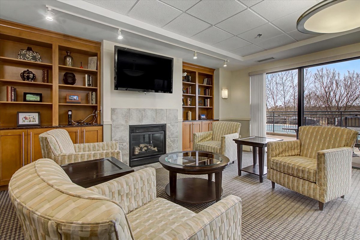 6420 Double Eagle Drive Unit: 501