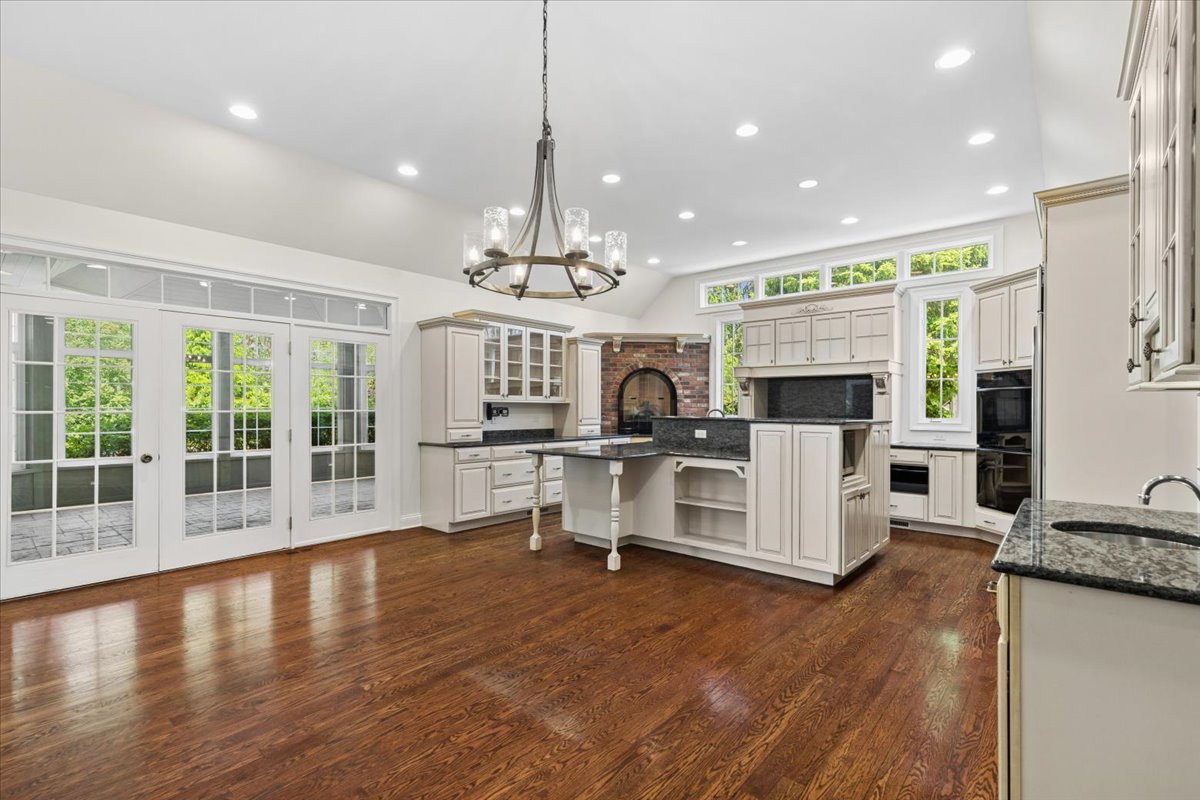 1546 Bobolink Circle