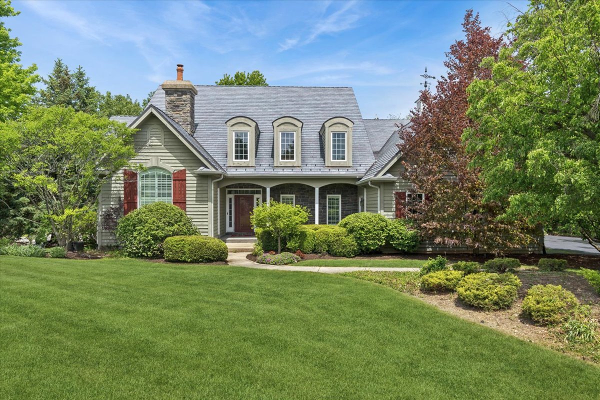 1546 Bobolink Circle