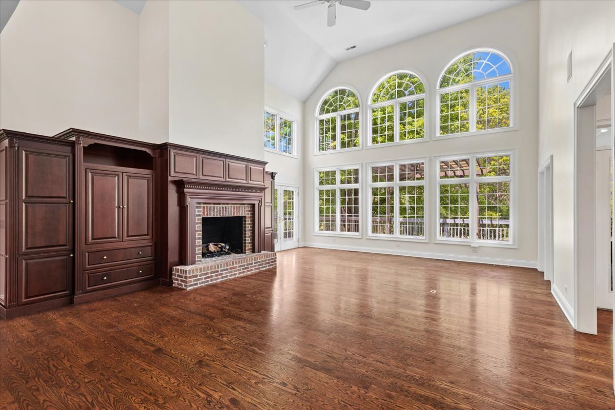 1546 Bobolink Circle