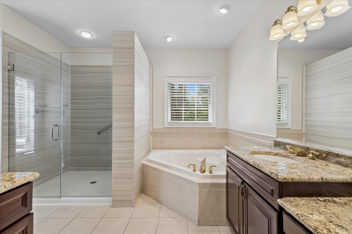 1546 Bobolink Circle