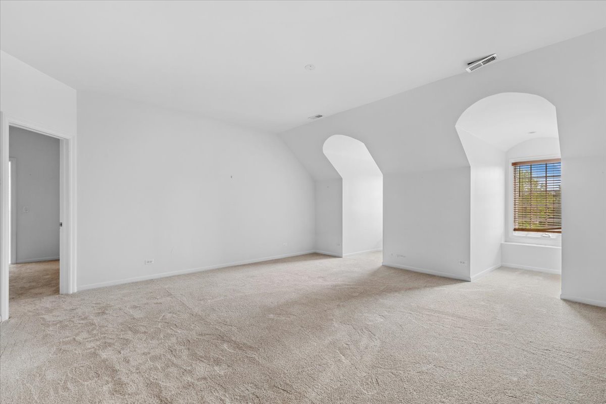 1546 Bobolink Circle