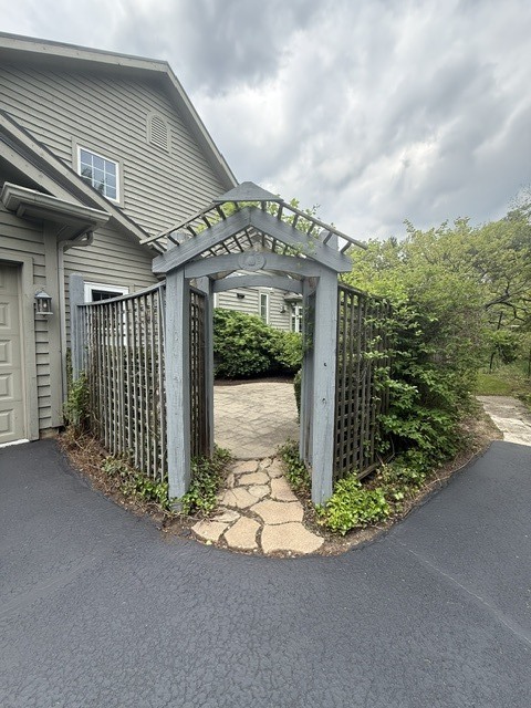 1546 Bobolink Circle