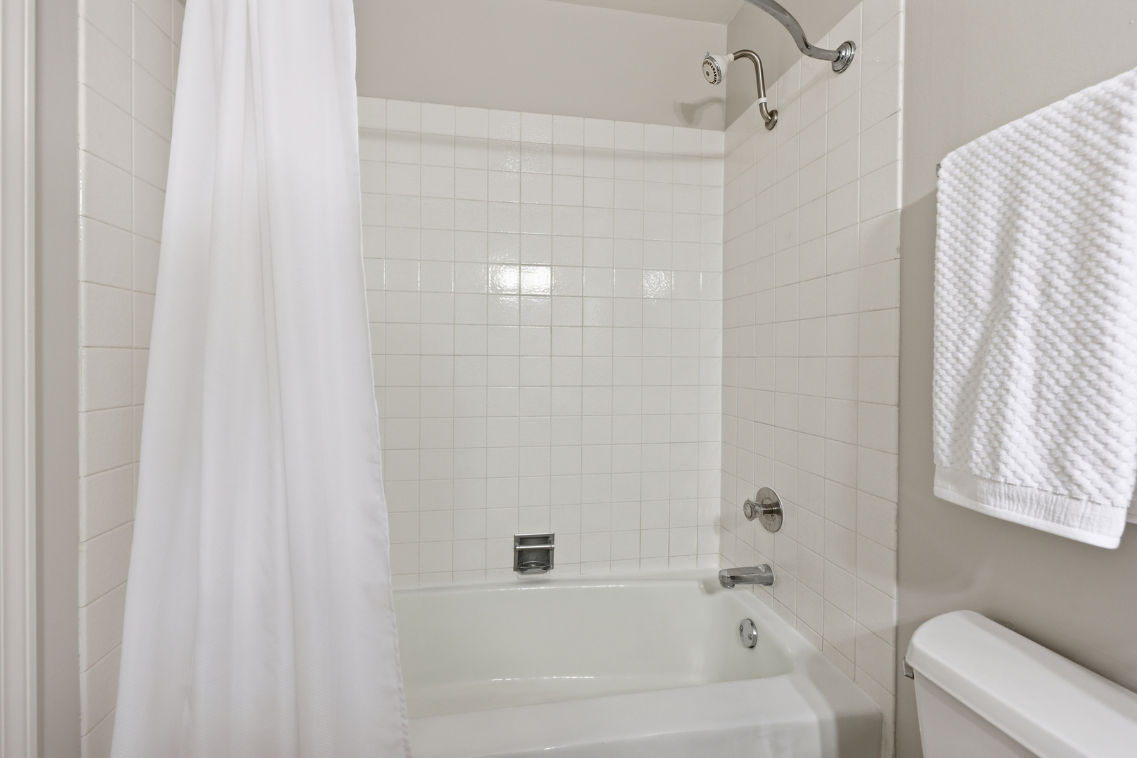 471 Raintree Court Unit: 2B
