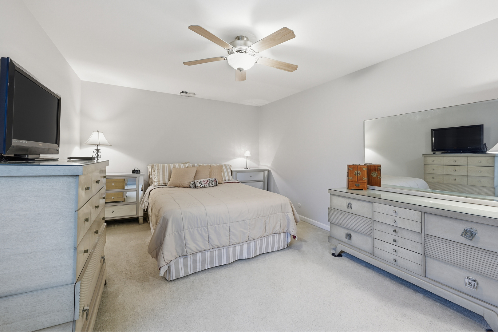 471 Raintree Court Unit: 2B