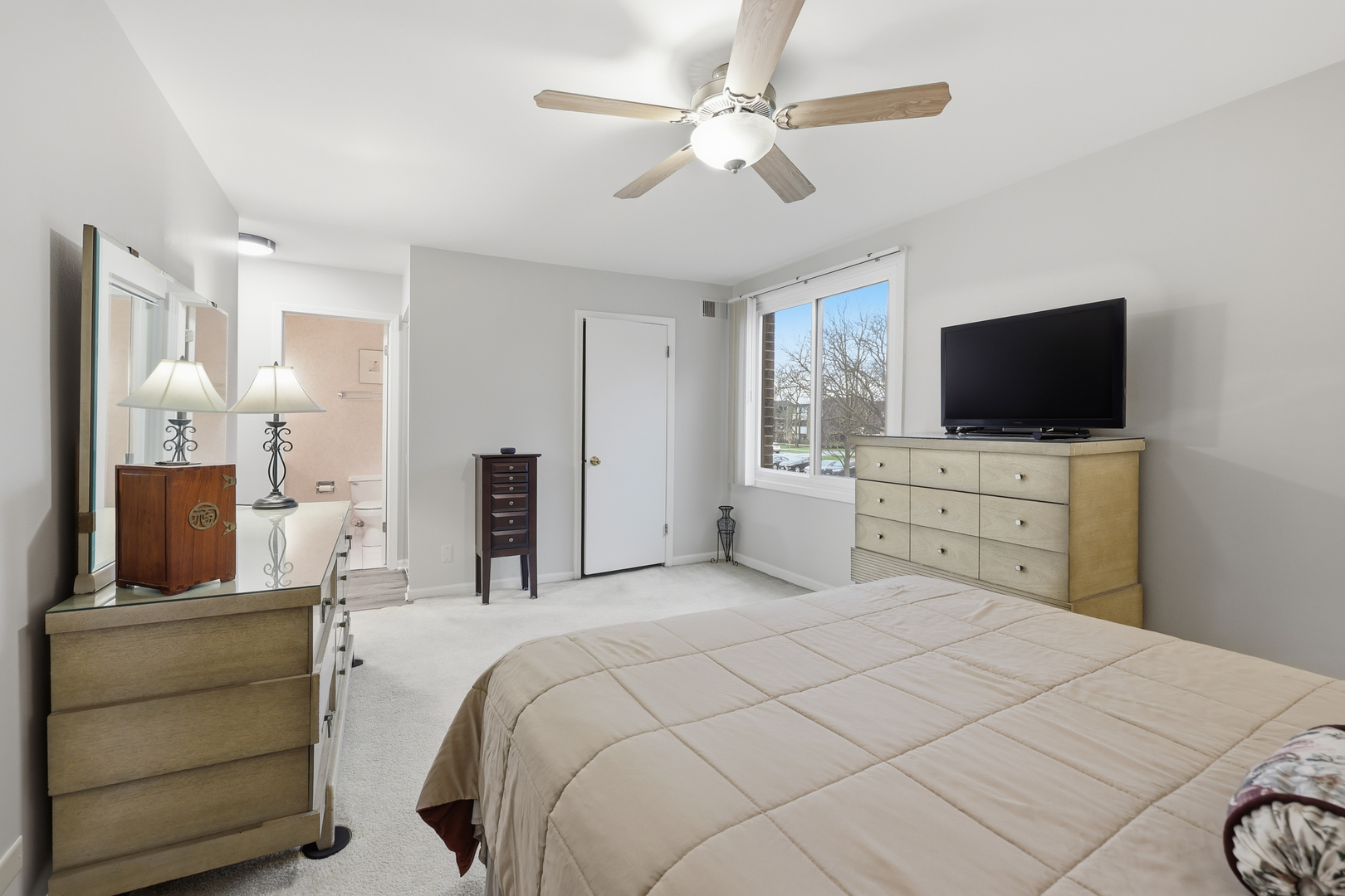 471 Raintree Court Unit: 2B