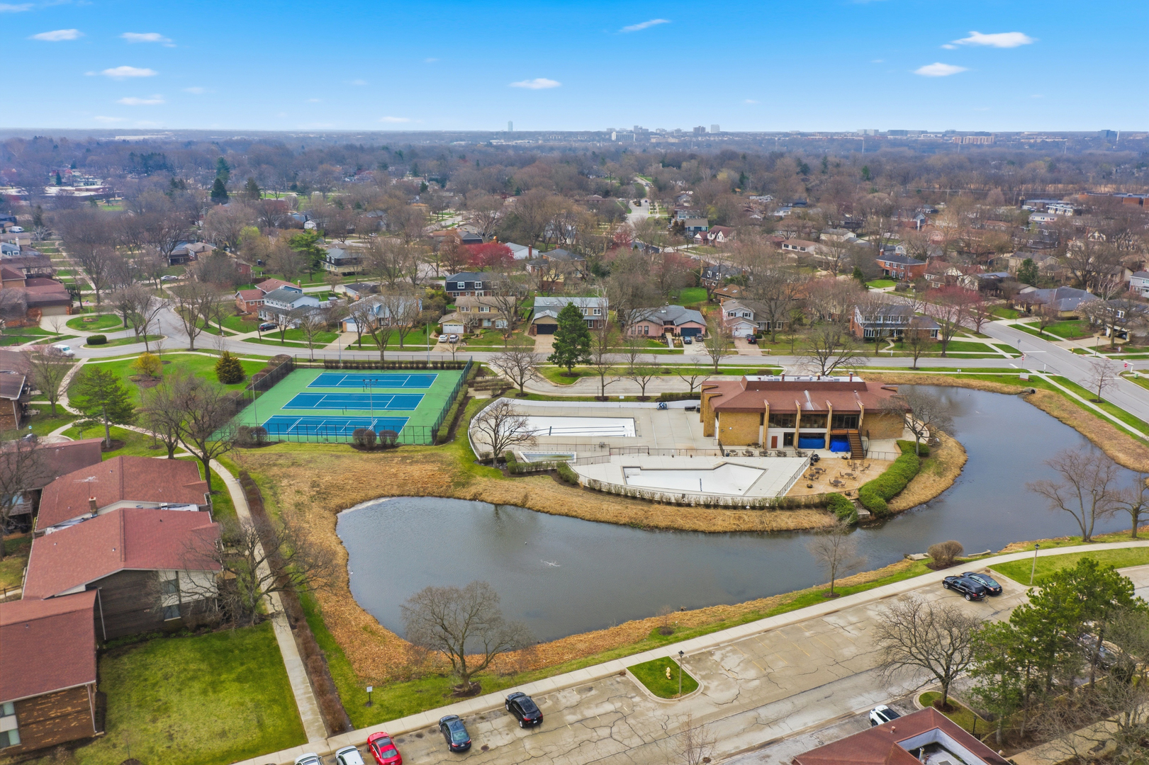 471 Raintree Court Unit: 2B