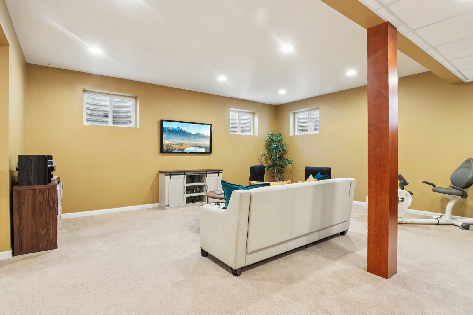 2415 Wembley Court