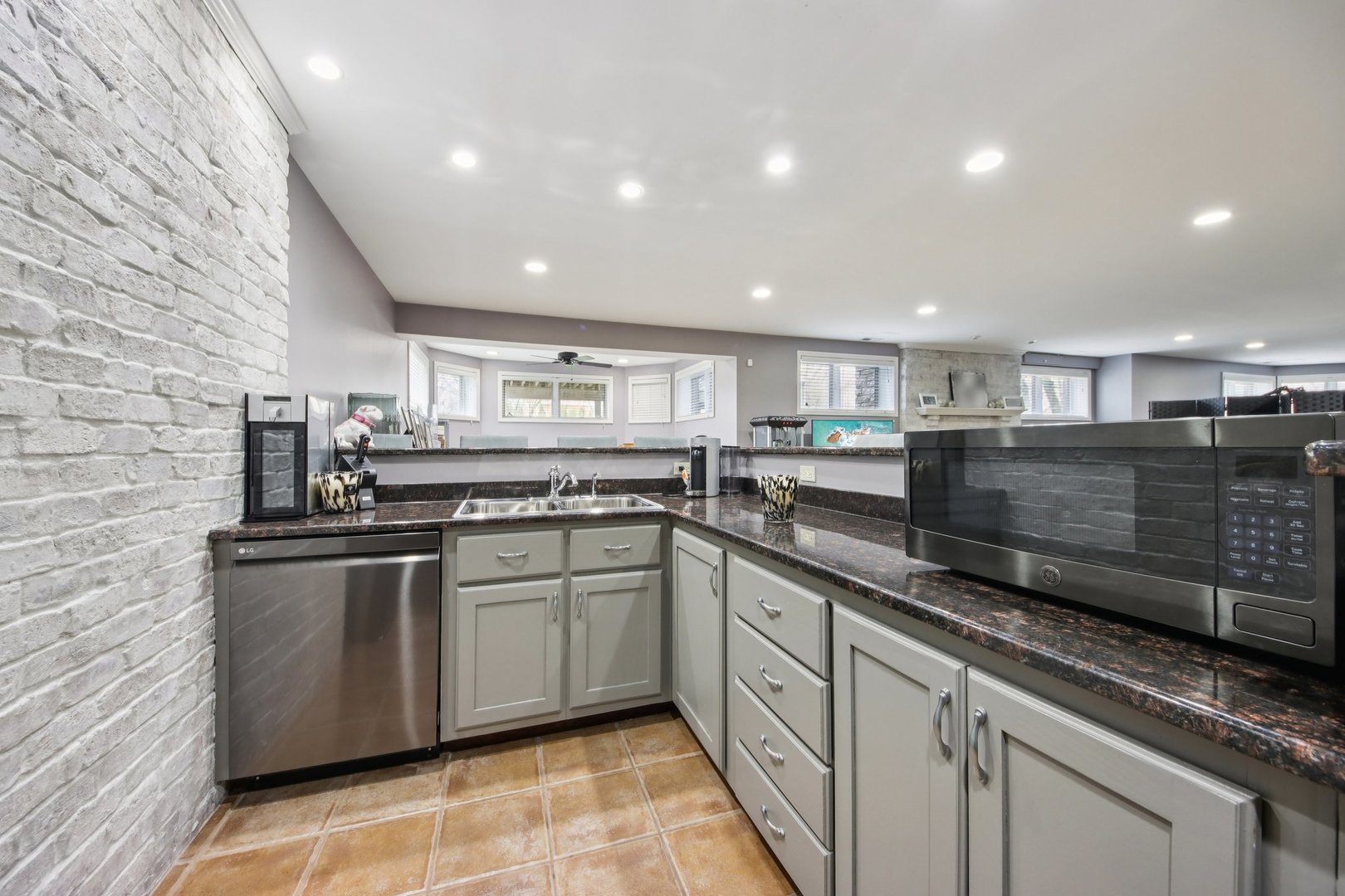988 Danielson Court