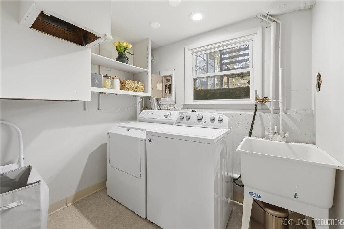 1209 Laurel Lane