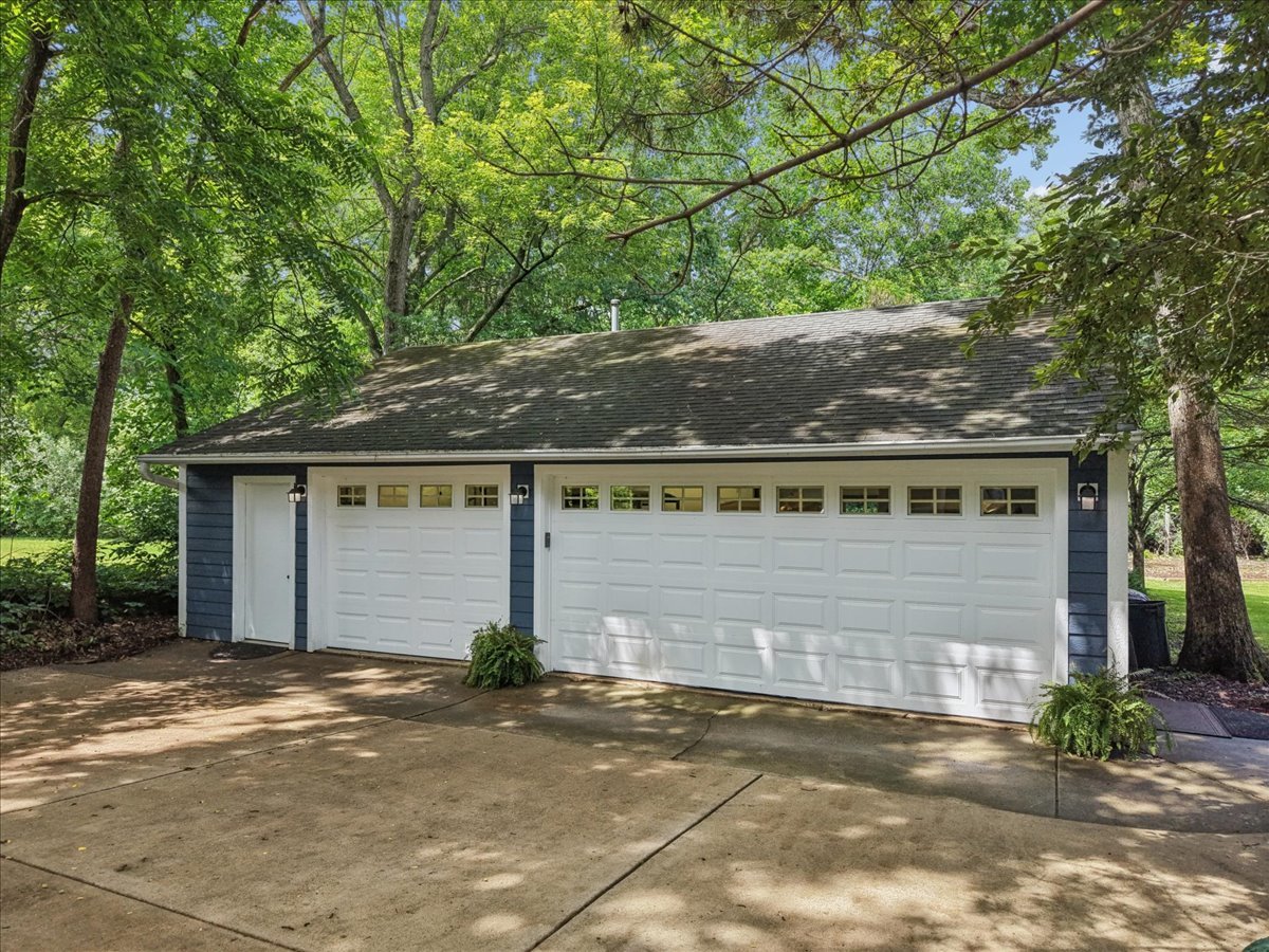 821 Oak Spring Lane