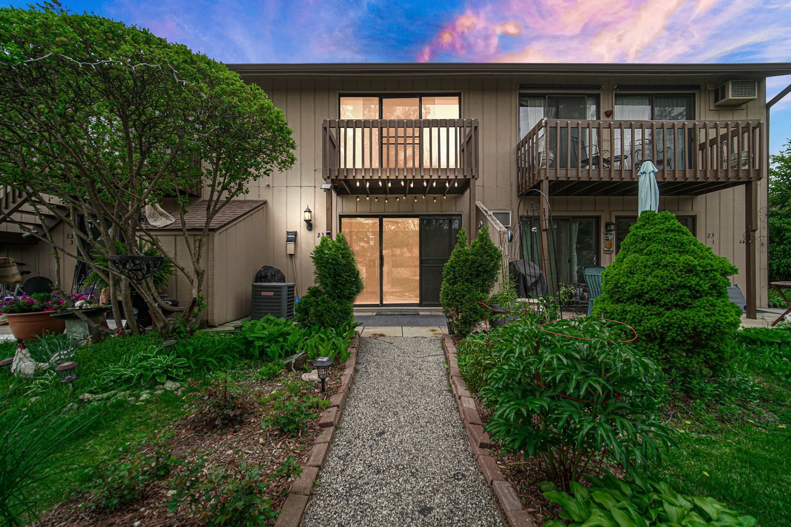 23 Jamaica Colony Street Unit: 2