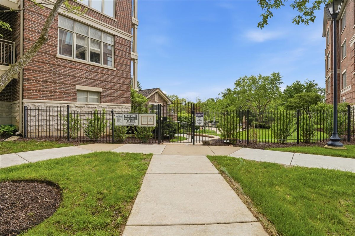 425 Village Green Unit: 510