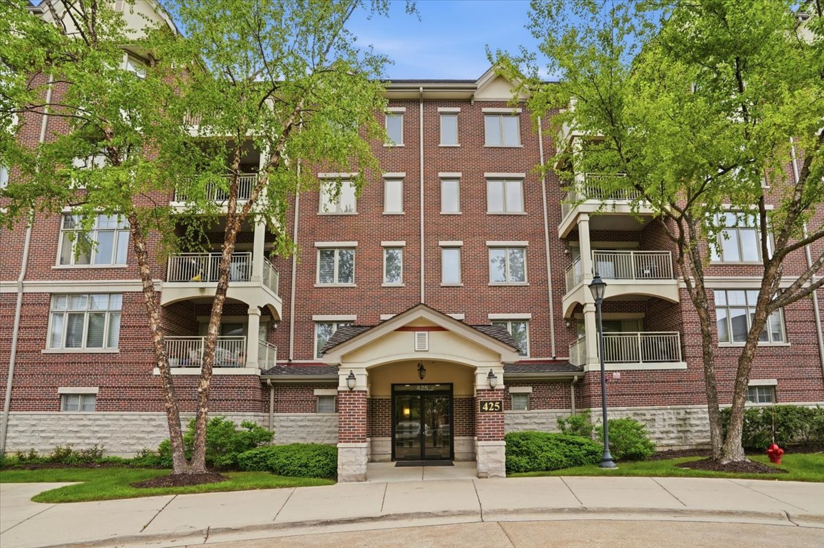 425 Village Green Unit: 510